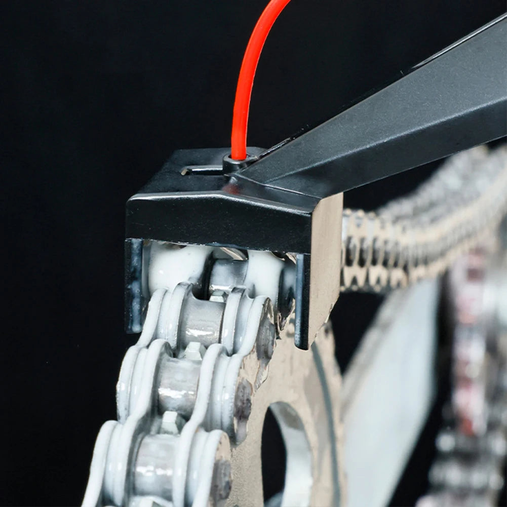 Motorcycle Chain Oiler Spray Gear Mess-Free Chain Wax Chain Cleaner Attachment Motorcycle Chain Lube Oiler Tool for Motorcycle